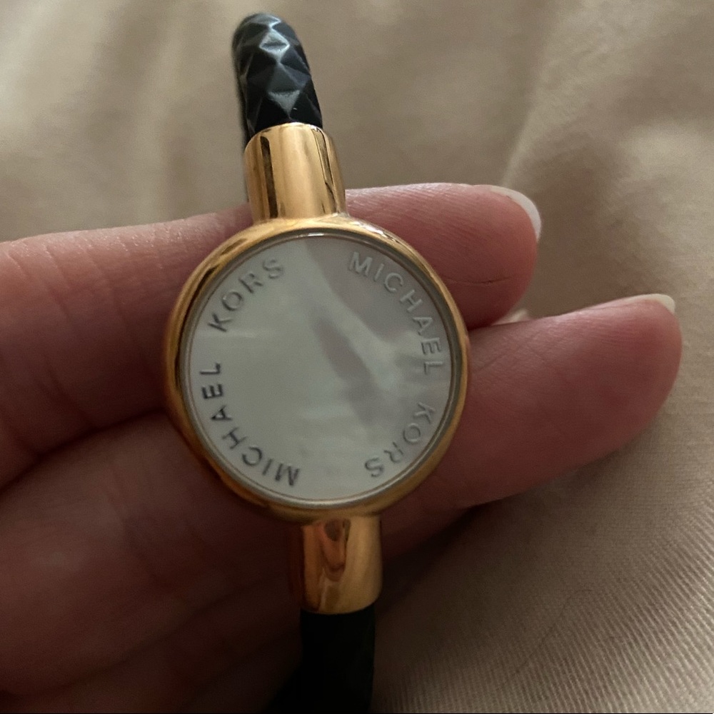 MK activity tracker